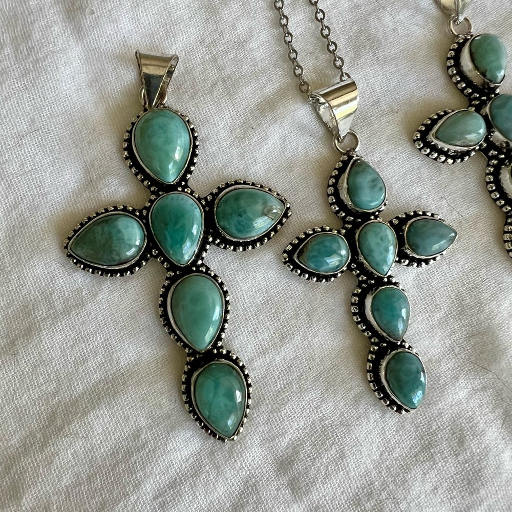 925 Calming Caribbean Larimar Cross Necklace Pendant (you choose size!) - Picture 5 of 9